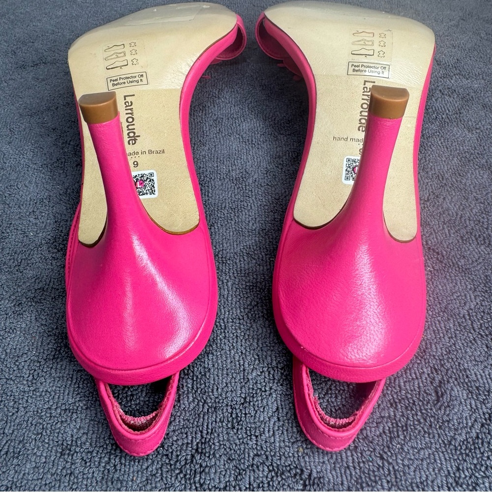 Larroudé Hibiscus Slingback Sandal
Magenta Size 9 - Picture 6 of 9